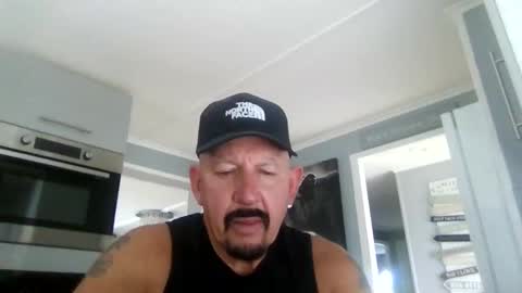 Snapshot of friskyneedsum chatting on 10.02.25 bob online show from 10.02.25