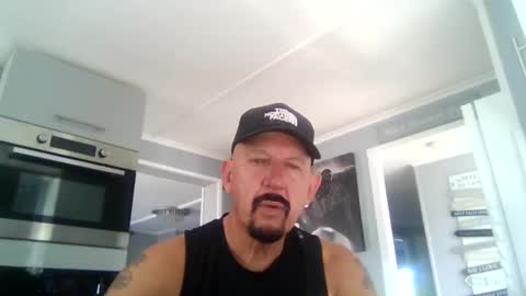 Snapshot of friskyneedsum chatting on 10.06.25 bob online show from 10.06.25