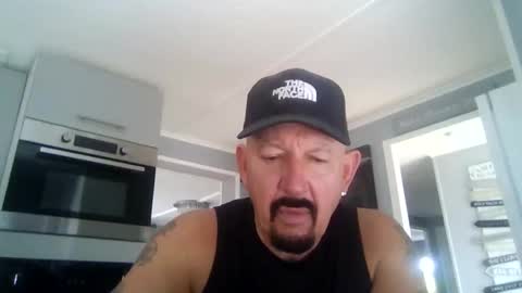 Snapshot of friskyneedsum chatting on 10.15.25 bob online show from 10.15.25