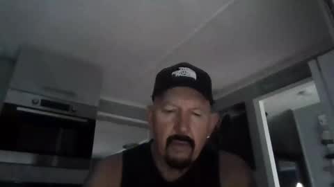 Snapshot of friskyneedsum chatting on 11.03.25 bob online show from 11.03.25