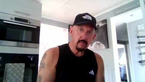 Snapshot of friskyneedsum chatting on 11.25.25 bob online show from 11.25.25