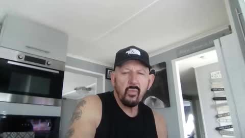 Snapshot of friskyneedsum chatting on 12.16.25 bob online show from 12.16.25