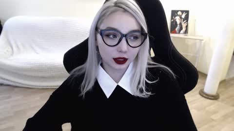 Lilith online show from 02.05.25