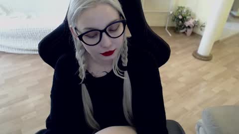 Lilith online show from 03.11.25