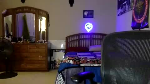 Snapshot of fromthabac chatting on 12.04.25 fromthabac online show from 12.04.25