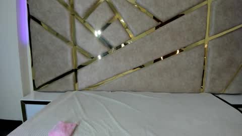 Frreya  online show from 11.06.25