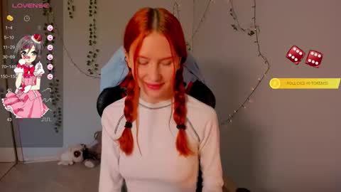 Snapshot of fruttitatti chatting on 10.28.25 fruttitatti online show from 10.28.25