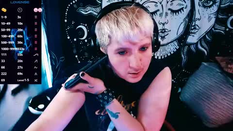 Snapshot of ftmblueyes chatting on 05.20.26 HEHIM online show from 05.20.26