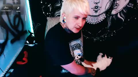 Snapshot of ftmblueyes chatting on 06.01.26 HEHIM online show from 06.01.26