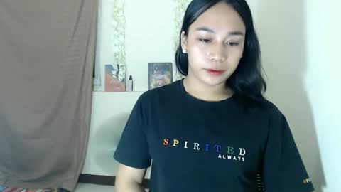 ITS ME CRYSTAL online show from 11.16.25