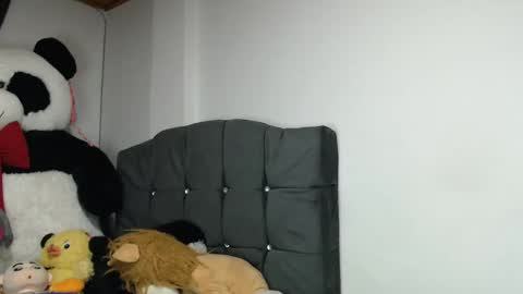 Mia and Gary  online show from 03.08.25