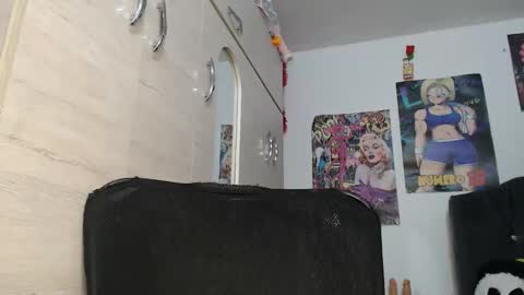 Mia and Gary  online show from 11.16.25