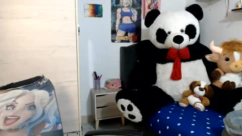 Mia and Gary  online show from 06.12.26