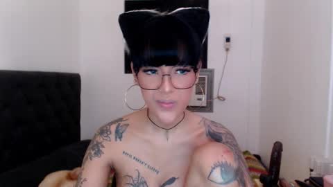 Princess Anna online show from 12.23.25