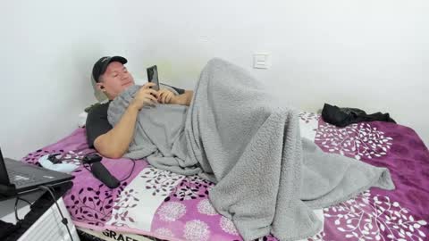 Snapshot of fuckynations chatting on 12.30.24 Fuckdirtymen online show from 12.30.24