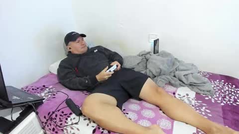 Snapshot of fuckynations chatting on 03.01.25 Fuckdirtymen online show from 03.01.25