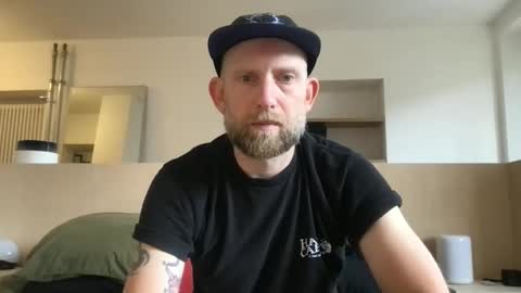 Snapshot of fugazixx chatting on 10.19.25 fugazixx online show from 10.19.25