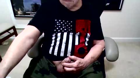 Snapshot of funclemike chatting on 03.20.26 funclemike online show from 03.20.26