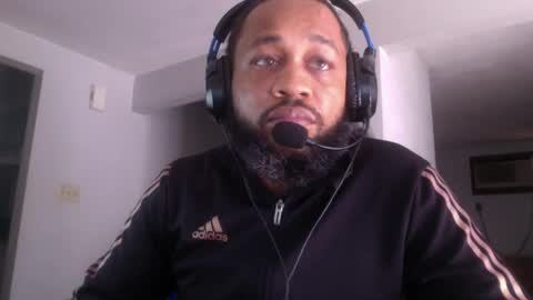 Snapshot of fundreams100 chatting on 10.01.25 FunDreams online show from 10.01.25