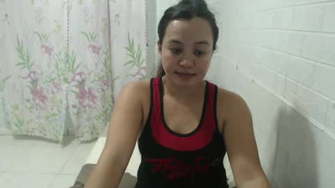 Snapshot of funluvnpinay4u chatting on 11.18.25 MAE online show from 11.18.25