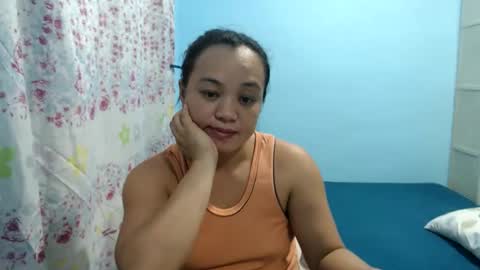 Snapshot of funluvnpinay4u chatting on 05.10.26 MAE online show from 05.10.26