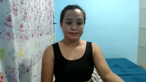 Snapshot of funluvnpinay4u chatting on 05.11.26 MAE online show from 05.11.26