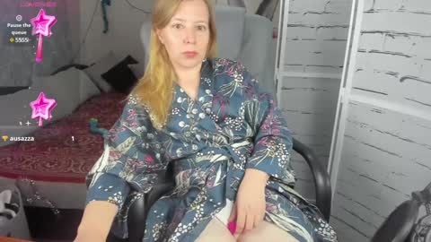 Snapshot of funny_bunny4 chatting on 01.01.25 funny_bunny4 online show from 01.01.25