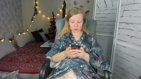 Snapshot of funny_bunny4 chatting on 01.04.25 funny_bunny4 online show from 01.04.25