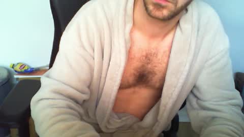 YWhiteNiceMan online show from 11.21.25