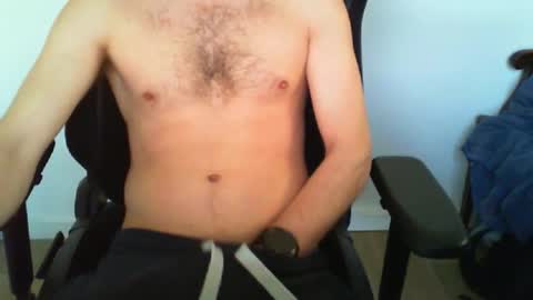YWhiteNiceMan online show from 04.25.26