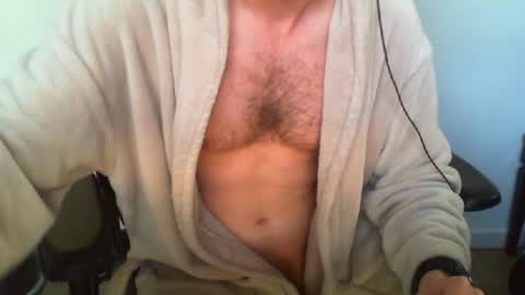 YWhiteNiceMan online show from 04.28.26