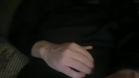 Snapshot of futuro_marido chatting on 12.19.25 Futuro Marido online show from 12.19.25