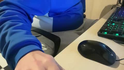 Snapshot of fuzitzu2 chatting on 02.11.25 fuzitzu2 online show from 02.11.25