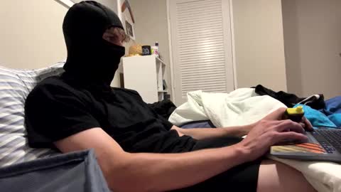 fuzzie_07 online show from 01.27.25