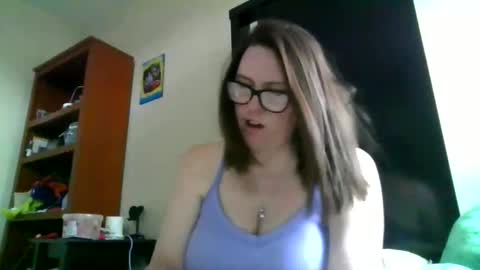 fuzzypeaches87 online show from 03.19.26