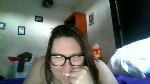 fuzzypeaches87 online show from 04.03.26