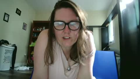 fuzzypeaches87 online show from 06.11.26