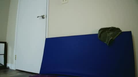 fuzzypeaches87 online show from 06.20.26
