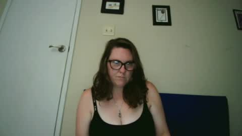 fuzzypeaches87 online show from 07.04.26