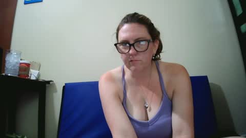 fuzzypeaches87 online show from 07.12.26