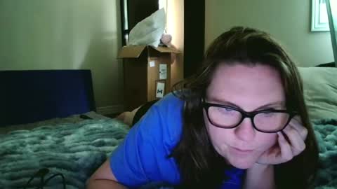 fuzzypeaches87 online show from 07.25.26