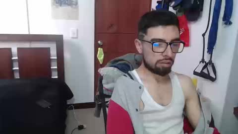 Snapshot of fvckhorneyguy chatting on 09.09.25 andrew online show from 09.09.25