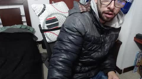 Snapshot of fvckhorneyguy chatting on 10.09.25 andrew online show from 10.09.25