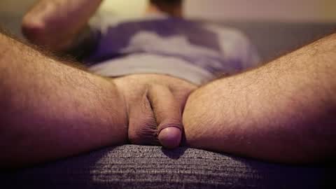 Snapshot of fvckinginfamouz chatting on 11.26.25 The Chillest Daddy online show from 11.26.25