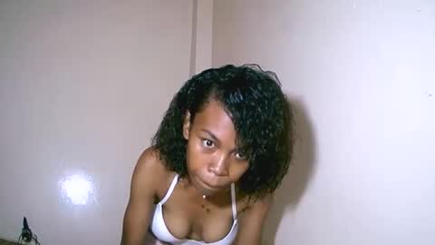 Snapshot of fyah1027 chatting on 11.18.25 fyah1027 online show from 11.18.25