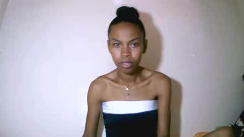 Snapshot of fyah1027 chatting on 11.20.25 fyah1027 online show from 11.20.25