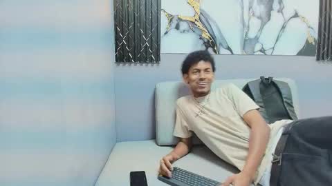 fykmor online show from 11.21.25