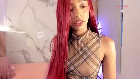   Independent model online show from 07.16.26