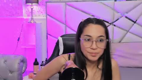 Snapshot of gabbieskinny chatting on 06.14.26 gabbieskinny online show from 06.14.26
