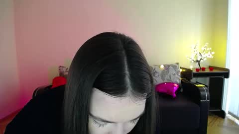 Jaklin online show from 02.23.25